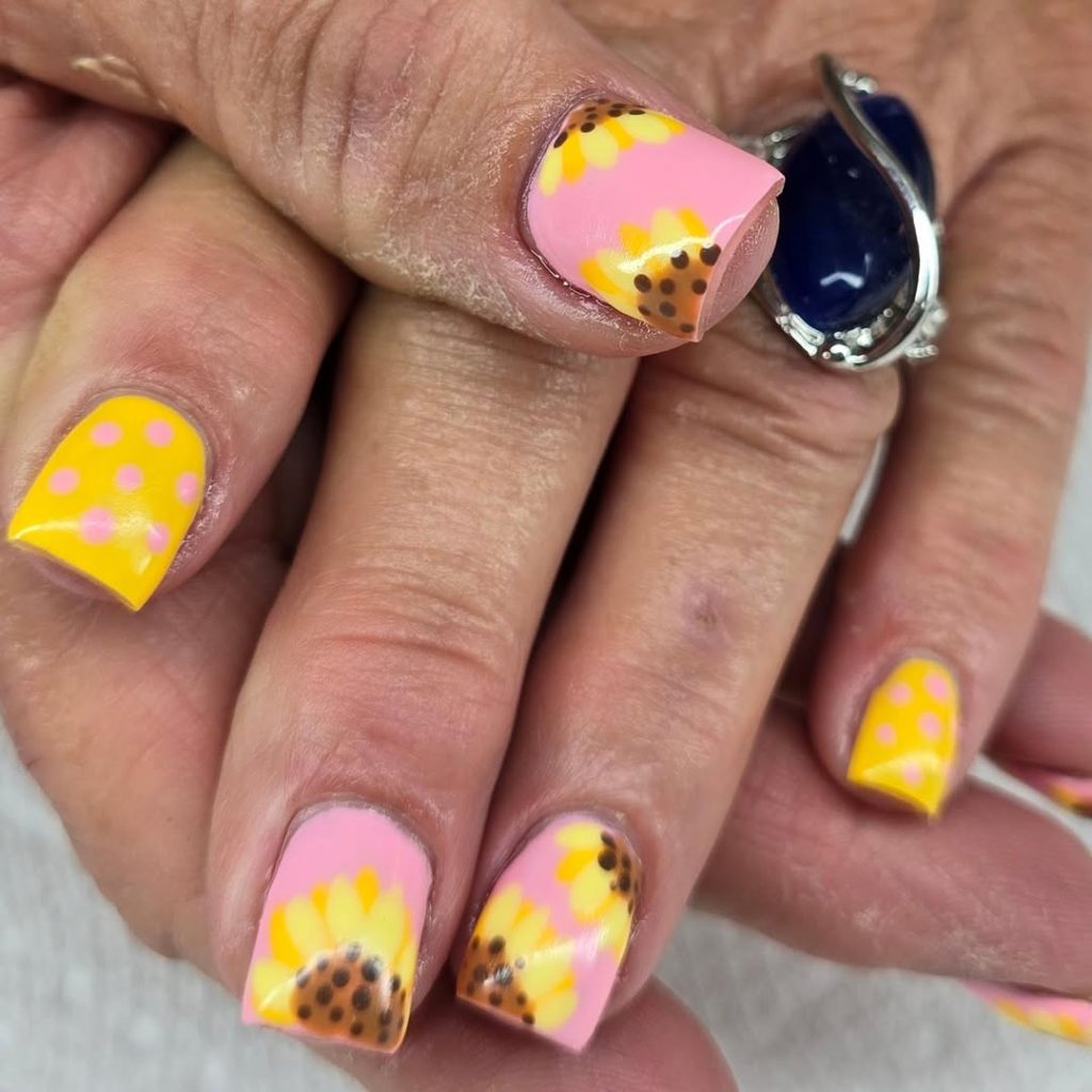 Sunflower Nails