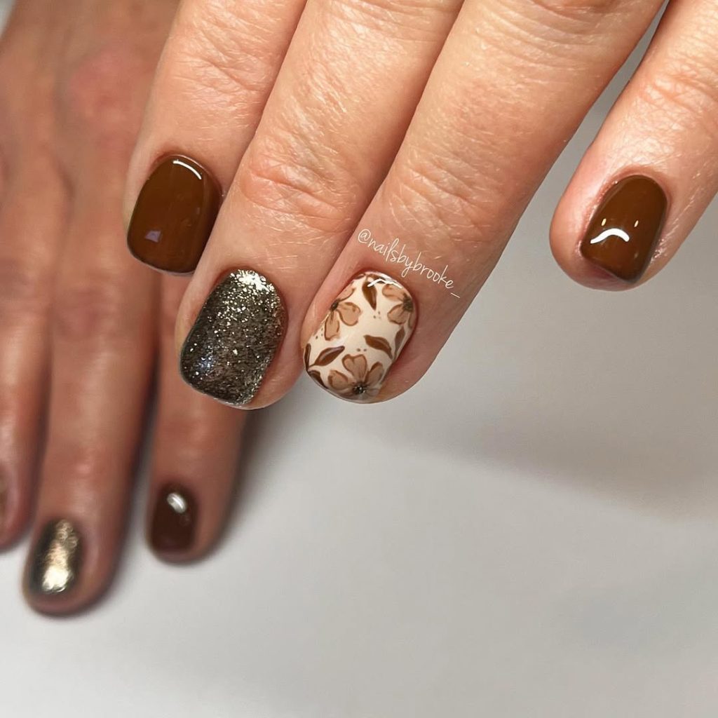 Floral Outline Nails